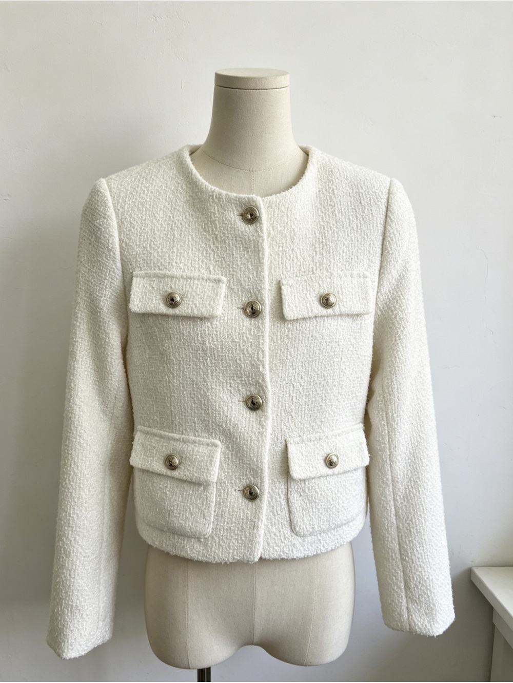 BNWOT Elegant H&M Cream and White Tweed Jacket with Gold Buttons Textured-Weave - Picture 7 of 11